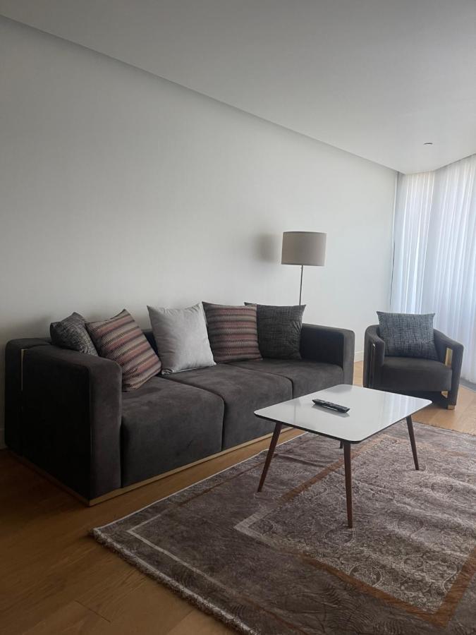Dans Pullman Appartement *