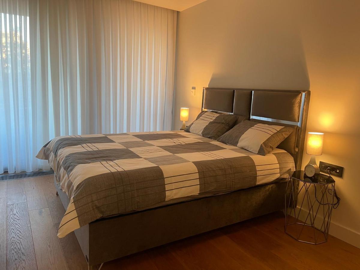 Dans Pullman Appartement *